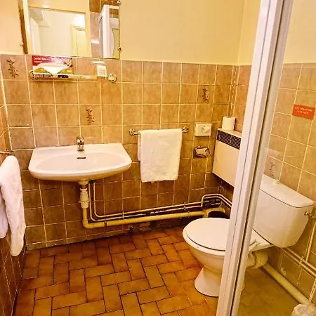 De La Vallee Otel Paris