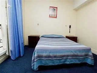 De La Vallee * باريس