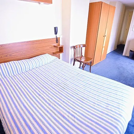 Hotel De La Vallee *