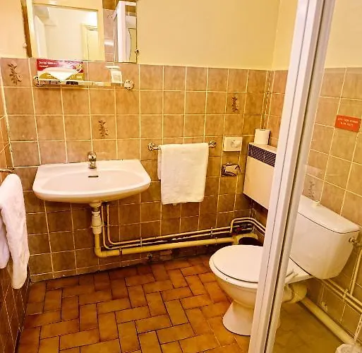 De La Vallee Hotell Paris